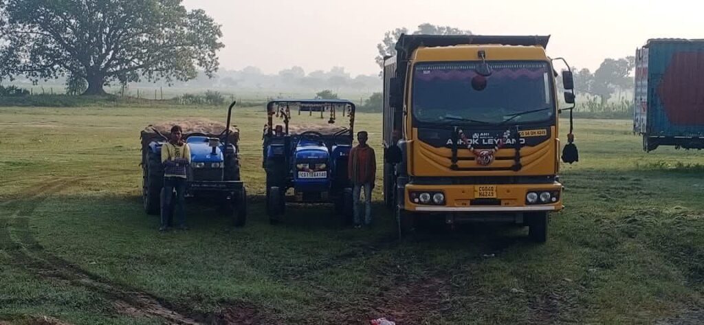 शक्ति जिले में अवैध खनिज परिवहन पर फिर हुई बड़ी कार्रवाई-14 अक्टूबर को खनिज विभाग ने चार हाईवा एवं दो ट्रैक्टर को किया जप्त, चूना पत्थर का हो रहा था परिवहन शक्ति जिले में अवैध खनिज परिवहन पर फिर हुई बड़ी कार्रवाई-14 अक्टूबर को खनिज विभाग ने चार हाईवा एवं दो ट्रैक्टर को किया जप्त, चूना पत्थर का हो रहा था परिवहन kshititech