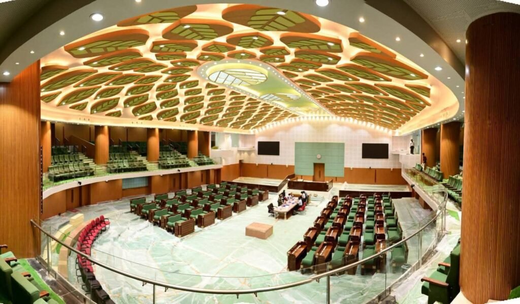 देश का अत्याधुनिक सुविधाओं से युक्त विधानसभा भवन- छत्तीसगढ़ का नया विधानसभा भवन: लोकतंत्र की भव्य पहचान, प्रधानमंत्री मोदी जी के हाथों छत्तीसगढ़ की जनता को होगा लोकार्पित kshititech