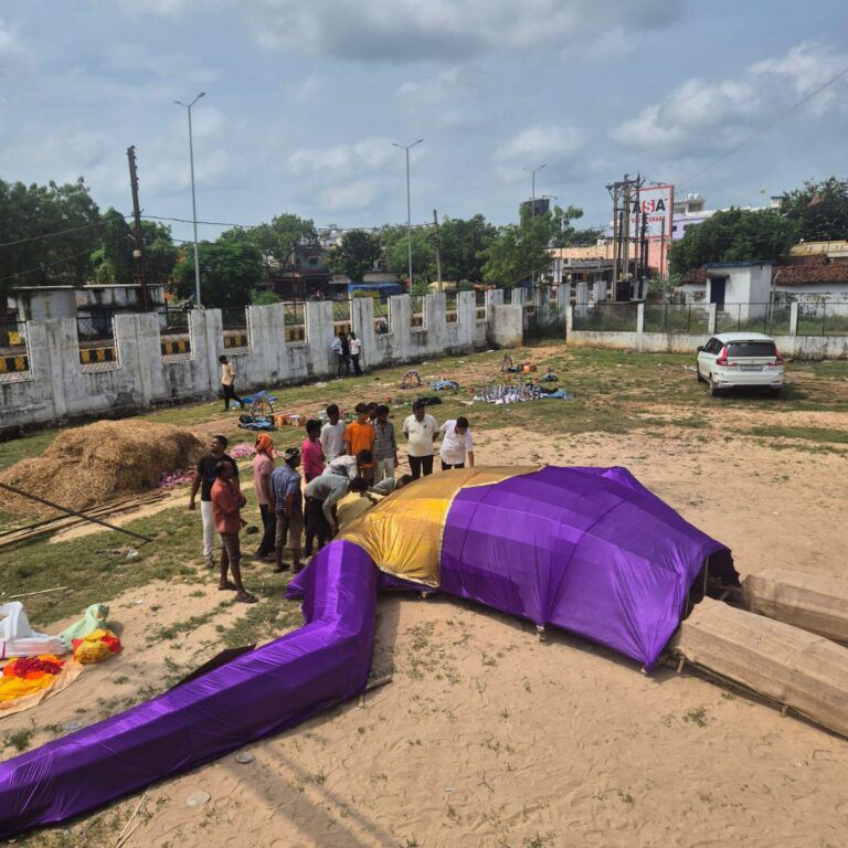 शक्ति में सालों बाद आज फिर से होगा दशहरे का आयोजन, मारवाड़ी युवा मंच की शक्ति शाखा ने की है पहल, बुधवारी बाजार ग्राउंड में शाम 6:00 बजे से आयोजित है स्टार नाइट एवं रावण दहन कार्यक्रम, शहर में दुर्गा प्रतिमाओं का आज होगा विसर्जन कार्यक्रम, पुलिस ने करी अपील- भीड़भाड़ एवं विसर्जन जुलूस में आभूषणों का रखे ध्यान शक्ति में सालों बाद आज फिर से होगा दशहरे का आयोजन, मारवाड़ी युवा मंच की शक्ति शाखा ने की है पहल, बुधवारी बाजार ग्राउंड में शाम 6:00 बजे से आयोजित है स्टार नाइट एवं रावण दहन कार्यक्रम, शहर में दुर्गा प्रतिमाओं का आज होगा विसर्जन कार्यक्रम, पुलिस ने करी अपील- भीड़भाड़ एवं विसर्जन जुलूस में आभूषणों का रखे ध्यान kshititech