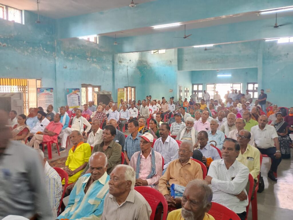 सम्मान का गौरवशाली दिन- शक्ति में हुआ बुजुर्ग जनों का सम्मान, सम्मान से अभिभूत बुजुर्ग जनों के चेहरे पर दिखी खुशी की झलक, समाज कल्याण विभाग ने किया था आयोजन, सांसद, नगर पालिका अध्यक्ष सहित अन्य अतिथि रहे मौजूद, सेवानिवृत्त ब्लॉक मेडिकल ऑफिसर डॉक्टर डी डी मिश्रा भी हुए सम्मानित सम्मान का गौरवशाली दिन- शक्ति में हुआ बुजुर्ग जनों का सम्मान, सम्मान से अभिभूत बुजुर्ग जनों के चेहरे पर दिखी खुशी की झलक, समाज कल्याण विभाग ने किया था आयोजन, सांसद, नगर पालिका अध्यक्ष सहित अन्य अतिथि रहे मौजूद, सेवानिवृत्त ब्लॉक मेडिकल ऑफिसर डॉक्टर डी डी मिश्रा भी हुए सम्मानित kshititech
