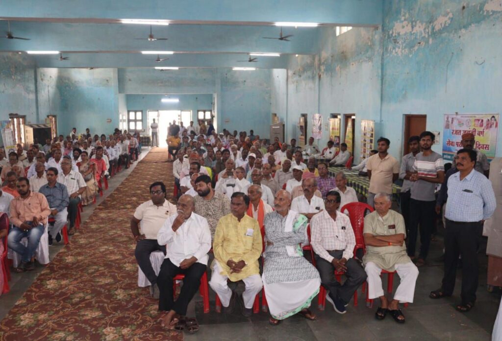 सम्मान का गौरवशाली दिन- शक्ति में हुआ बुजुर्ग जनों का सम्मान, सम्मान से अभिभूत बुजुर्ग जनों के चेहरे पर दिखी खुशी की झलक, समाज कल्याण विभाग ने किया था आयोजन, सांसद, नगर पालिका अध्यक्ष सहित अन्य अतिथि रहे मौजूद, सेवानिवृत्त ब्लॉक मेडिकल ऑफिसर डॉक्टर डी डी मिश्रा भी हुए सम्मानित सम्मान का गौरवशाली दिन- शक्ति में हुआ बुजुर्ग जनों का सम्मान, सम्मान से अभिभूत बुजुर्ग जनों के चेहरे पर दिखी खुशी की झलक, समाज कल्याण विभाग ने किया था आयोजन, सांसद, नगर पालिका अध्यक्ष सहित अन्य अतिथि रहे मौजूद, सेवानिवृत्त ब्लॉक मेडिकल ऑफिसर डॉक्टर डी डी मिश्रा भी हुए सम्मानित kshititech