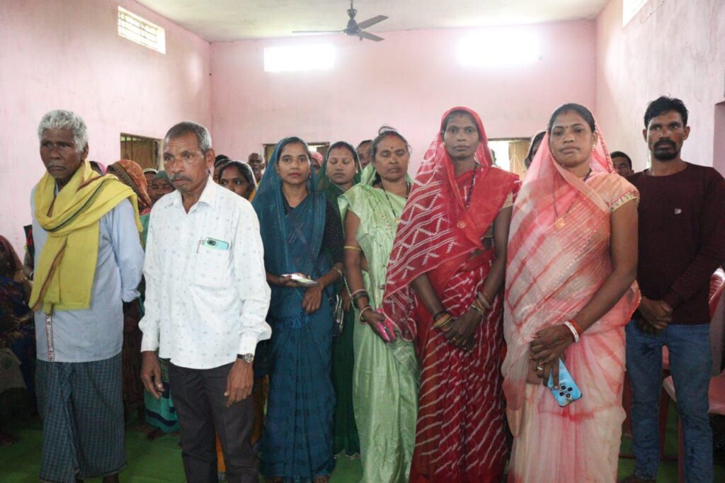 जब कलेक्टर साहब ने दिलाई शपथ- विशेष ग्राम सभा में कलेक्टर तोपनो पहुंचे बैलाचुवा, आदिवासी विकास विभाग की सहायक आयुक्त स्वप्निता भी रही मौजूद, राष्ट्रपिता महात्मा गांधी की जयंती पर दिल्ली से भी पधारे थे प्रतिनिधि जब कलेक्टर साहब ने दिलाई शपथ- विशेष ग्राम सभा में कलेक्टर तोपनो पहुंचे बैलाचुवा, आदिवासी विकास विभाग की सहायक आयुक्त स्वप्निता भी रही मौजूद, राष्ट्रपिता महात्मा गांधी की जयंती पर दिल्ली से भी पधारे थे प्रतिनिधि kshititech