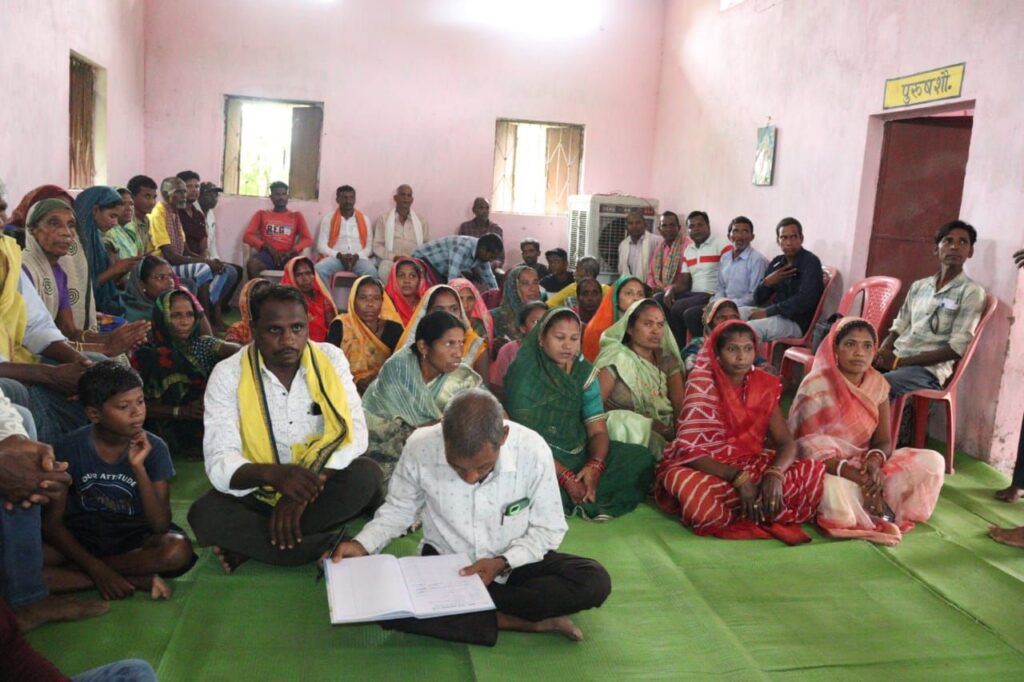 जब कलेक्टर साहब ने दिलाई शपथ- विशेष ग्राम सभा में कलेक्टर तोपनो पहुंचे बैलाचुवा, आदिवासी विकास विभाग की सहायक आयुक्त स्वप्निता भी रही मौजूद, राष्ट्रपिता महात्मा गांधी की जयंती पर दिल्ली से भी पधारे थे प्रतिनिधि जब कलेक्टर साहब ने दिलाई शपथ- विशेष ग्राम सभा में कलेक्टर तोपनो पहुंचे बैलाचुवा, आदिवासी विकास विभाग की सहायक आयुक्त स्वप्निता भी रही मौजूद, राष्ट्रपिता महात्मा गांधी की जयंती पर दिल्ली से भी पधारे थे प्रतिनिधि kshititech