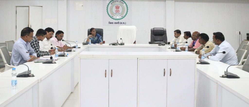 रेत खदान की बोली लगाने के लिए आपको सरकार देगी पहले प्रशिक्षण, फिर आप लगाओगे बोली, ट्रेनिंग लेने जाना होगा 13 तारीख को बिलासपुर, जिले की प्रभारी सचिव ने ली वीडियो कॉन्फ्रेंसिंग बैठक, घर बैठे ही होगी आपकी केवाईसी, राजनैतिक दलों की उप जिला निर्वाचन अधिकारी ने ली बैठक रेत खदान की बोली लगाने के लिए आपको सरकार देगी पहले प्रशिक्षण, फिर आप लगाओगे बोली, ट्रेनिंग लेने जाना होगा 13 तारीख को बिलासपुर, जिले की प्रभारी सचिव ने ली वीडियो कॉन्फ्रेंसिंग बैठक, घर बैठे ही होगी आपकी केवाईसी, राजनैतिक दलों की उप जिला निर्वाचन अधिकारी ने ली बैठक kshititech