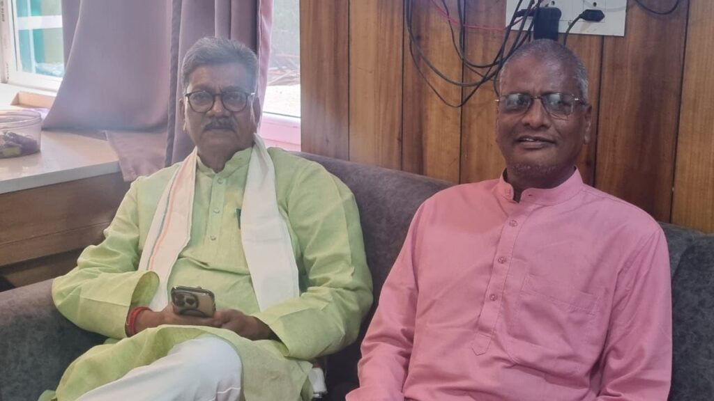 कांग्रेस जिला अध्यक्ष के लिए साधेश्वर गबेल भी करेंगे दावेदारी,महंत जी से चर्चा के बाद साधेश्वर ने बनाया मन, वर्तमान में किसान कांग्रेस के जिला अध्यक्ष हैं साधेश्वर कांग्रेस जिला अध्यक्ष के लिए साधेश्वर गबेल भी करेंगे दावेदारी,महंत जी से चर्चा के बाद साधेश्वर ने बनाया मन, वर्तमान में किसान कांग्रेस के जिला अध्यक्ष हैं साधेश्वर kshititech
