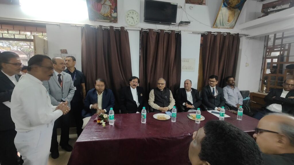 शक्ति को मिलेगी एक और बड़ी सौगात- हाईकोर्ट के चीफ जस्टिस रमेश सिन्हा पहुंचे शक्ति, अधिवक्ताओं की मांग पर शक्ति को सिविल जिला बनाने का दिया आश्वासन, कलेक्टर तोपनो भी रहे मौजूद, जिला अधिवक्ता संघ के कार्यकारी अध्यक्ष संजय अग्रवाल ने दिया अनुरोध पत्र शक्ति को मिलेगी एक और बड़ी सौगात- हाईकोर्ट के चीफ जस्टिस रमेश सिन्हा पहुंचे शक्ति, अधिवक्ताओं की मांग पर शक्ति को सिविल जिला बनाने का दिया आश्वासन, कलेक्टर तोपनो भी रहे मौजूद, जिला अधिवक्ता संघ के कार्यकारी अध्यक्ष संजय अग्रवाल ने दिया अनुरोध पत्र kshititech