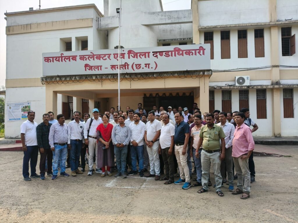 सरकार से नाराज हैं धान खरीदी कंप्यूटर ऑपरेटर संघ, शक्ति जिले में संघ ने अपनी मांगों को लेकर दिलाया नेताओं को स्मरण, कहा मांगे पूरी न होने पर धान खरीदी होगी प्रभावित, शक्ति जिला धान खरीदी कंप्यूटर ऑपरेटर संघ के अध्यक्ष पुरुषोत्तम बरेठ ने दी जानकारी, संघ ने जड़ा आरोप, कहां 18 सालों से कर रहे संविदा में काम फिर भी आउटसोर्सिंग से कर रही सरकार भर्ती सरकार से नाराज हैं धान खरीदी कंप्यूटर ऑपरेटर संघ, शक्ति जिले में संघ ने अपनी मांगों को लेकर दिलाया नेताओं को स्मरण, कहा मांगे पूरी न होने पर धान खरीदी होगी प्रभावित, शक्ति जिला धान खरीदी कंप्यूटर ऑपरेटर संघ के अध्यक्ष पुरुषोत्तम बरेठ ने दी जानकारी, संघ ने जड़ा आरोप, कहां 18 सालों से कर रहे संविदा में काम फिर भी आउटसोर्सिंग से कर रही सरकार भर्ती kshititech