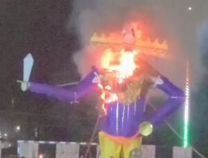 शक्ति में धूमधाम के साथ हुआ दशहरे का आयोजन, बुधवारी बाजार ग्राउंड में हुआ रावण दहन, मारवाड़ी युवा मंच शक्ति शाखा ने किया था आयोजन, स्टार नाइट में मोनू ठाकुर एंड टीम ने दी सुंदर प्रस्तुति, शक्ति रत्न से सम्मानित हुए श्यामसुंदर अग्रवाल, संजय रामचंद्र, गोविंद राम कथूरिया एवं मनीष कथूरिया शक्ति में धूमधाम के साथ हुआ दशहरे का आयोजन, बुधवारी बाजार ग्राउंड में हुआ रावण दहन, मारवाड़ी युवा मंच शक्ति शाखा ने किया था आयोजन, स्टार नाइट में मोनू ठाकुर एंड टीम ने दी सुंदर प्रस्तुति, शक्ति रत्न से सम्मानित हुए श्यामसुंदर अग्रवाल, संजय रामचंद्र, गोविंद राम कथूरिया एवं मनीष कथूरिया kshititech