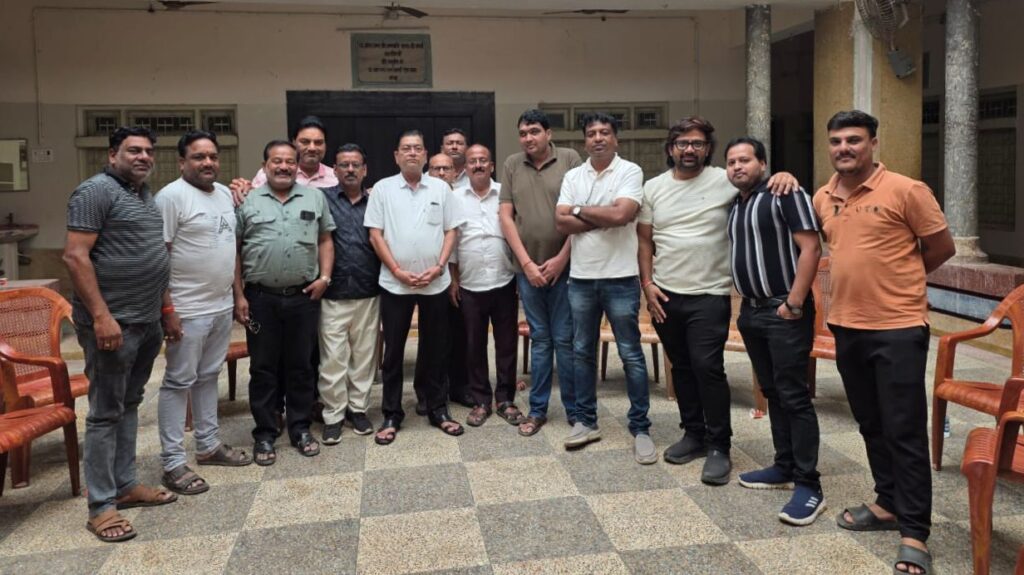 दूर हुई भ्रम की स्थिति- शक्ति शहर में 20 अक्टूबर को मनाया जाएगा दीपावली का पर्व, 22 अक्टूबर को होगा अन्नकूट, 12 अक्टूबर को अग्रवाल सभा शक्ति की संपन्न बैठक में हुआ निर्णय दूर हुई भ्रम की स्थिति- शक्ति शहर में 20 अक्टूबर को मनाया जाएगा दीपावली का पर्व, 22 अक्टूबर को होगा अन्नकूट, 12 अक्टूबर को अग्रवाल सभा शक्ति की संपन्न बैठक में हुआ निर्णय kshititech