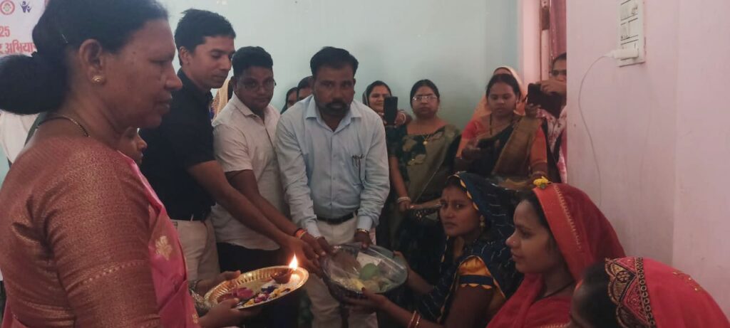 परियोजना शक्ति की अनुकरणीय पहल- सकरेली बाराद्वार में संपन्न हुई रजत जयंती महोत्सव के अंतर्गत महिला बाल विकास की जिला स्तरीय पोषण कार्यशाला, परियोजना अधिकारी श्याम कंवर के मार्गदर्शन में महिलाओं को पोषण से संबंधित दी गई जानकारी परियोजना शक्ति की अनुकरणीय पहल- सकरेली बाराद्वार में संपन्न हुई रजत जयंती महोत्सव के अंतर्गत महिला बाल विकास की जिला स्तरीय पोषण कार्यशाला, परियोजना अधिकारी श्याम कंवर के मार्गदर्शन में महिलाओं को पोषण से संबंधित दी गई जानकारी kshititech
