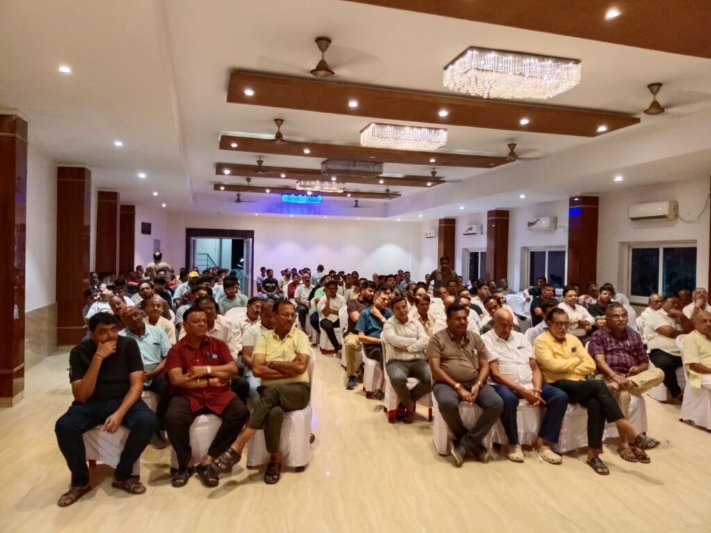 शक्ति के व्यापारियों ने लिया बड़ा फैसला- प्रत्येक सोमवार को रहेगा शहर का संपूर्ण व्यापार बंद, 27 अक्टूबर को चेंबर ऑफ कॉमर्स द्वारा आयोजित बैठक में हुआ निर्णय,जिला मुख्यालय के सभी छोटे-बड़े व्यापारी संगठनों ने दी सहमति, बैठक में शहर के करीब 700 व्यापारी रहे मौजूद शक्ति के व्यापारियों ने लिया बड़ा फैसला- प्रत्येक सोमवार को रहेगा शहर का संपूर्ण व्यापार बंद, 27 अक्टूबर को चेंबर ऑफ कॉमर्स द्वारा आयोजित बैठक में हुआ निर्णय,जिला मुख्यालय के सभी छोटे-बड़े व्यापारी संगठनों ने दी सहमति, बैठक में शहर के करीब 700 व्यापारी रहे मौजूद kshititech