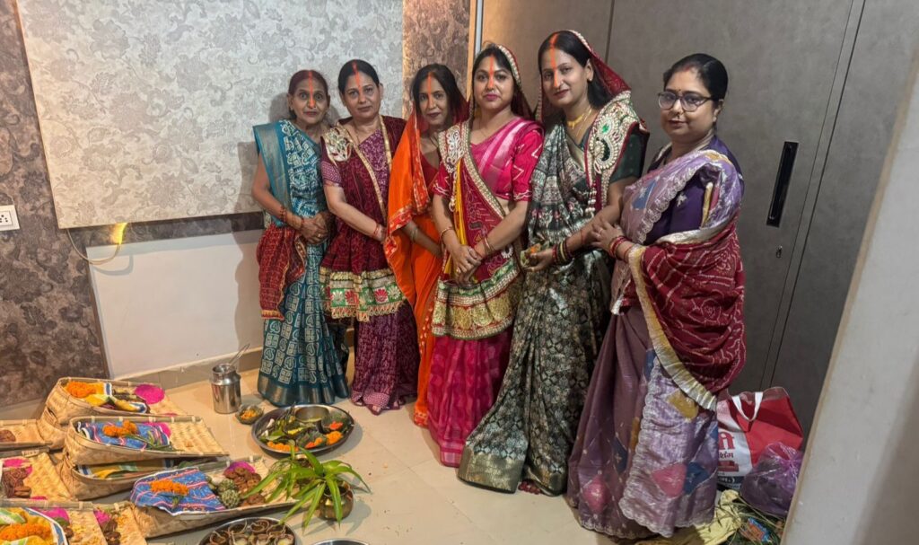 शक्ति शहर के नारायण सागर तालाब में करी महिलाओं ने छठ मैया की पूजा, छठ पूजा के दौरान क्षेत्र की सुख समृद्धि की भी करी कामना, पूर्व नगर पालिका उपाध्यक्ष रीना गेवाडीन ने कहा- छठ पूजा हम सब की आस्था का प्रतीक शक्ति शहर के नारायण सागर तालाब में करी महिलाओं ने छठ मैया की पूजा, छठ पूजा के दौरान क्षेत्र की सुख समृद्धि की भी करी कामना, पूर्व नगर पालिका उपाध्यक्ष रीना गेवाडीन ने कहा- छठ पूजा हम सब की आस्था का प्रतीक kshititech