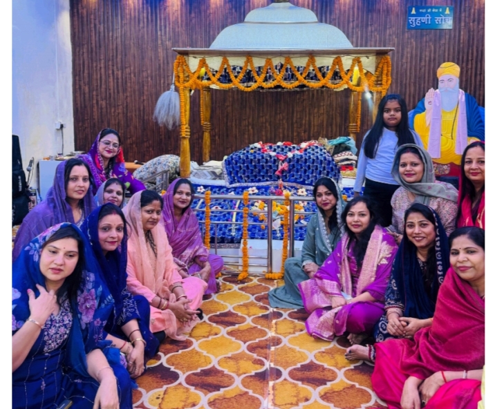 गुरु नानक जयंती पर मारवाड़ी समाज की महिलाओं ने गुरुद्वारे में पहुंचकर टेका मत्था,सिक्ख एवं सिंधी समाज की महिला सदस्यों को दी जयंती पर्व की शुभकामनाएं गुरु नानक जयंती पर मारवाड़ी समाज की महिलाओं ने गुरुद्वारे में पहुंचकर टेका मत्था,सिक्ख एवं सिंधी समाज की महिला सदस्यों को दी जयंती पर्व की शुभकामनाएं kshititech