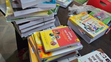 मॉडल लाइब्रेरी में पहुंची किताबें-शक्ति शहर की कंचनपुर लाइब्रेरी में कलेक्टर एवं जिला पंचायत सीईओ साहब के प्रयासों से विद्यार्थियों के लिए आई प्रतियोगी परीक्षाओं की किताबें, विद्यार्थियों में प्रसन्नता kshititech