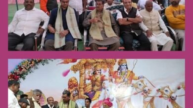 सकरेली कला के साहू परिवार में आयोजित श्रीमद् भागवत कथा का श्रवण करने पहुंचे नेता प्रतिपक्ष डॉ चरण दास महंत, महंत जी ने कहा श्रीमद् भागवत कथा की महिमा है अपरंपार सकरेली कला के साहू परिवार में आयोजित श्रीमद् भागवत कथा का श्रवण करने पहुंचे नेता प्रतिपक्ष डॉ चरण दास महंत, महंत जी ने कहा श्रीमद् भागवत कथा की महिमा है अपरंपार kshititech