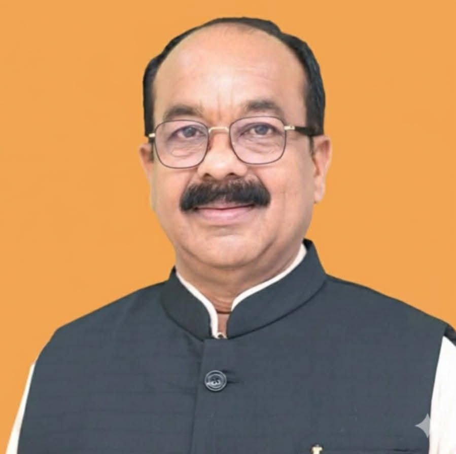 चमकेंगी शक्ति जिले की सड़के- शक्ति जिले को मिली 184 करोड रुपए की निर्माण कार्यों की स्वीकृति- पूर्व विधायक डॉक्टर खिलावन साहू ने लोक निर्माण मंत्री अरुण साव एवं वित्त मंत्री ओपी चौधरी का किया आभार, डॉक्टर खिलावन साहू ने कहा- विष्णु देव की सरकार में तेजी से हो रहे हैं विकास कार्य, बढ़ेगा जिले में आवागमन kshititech