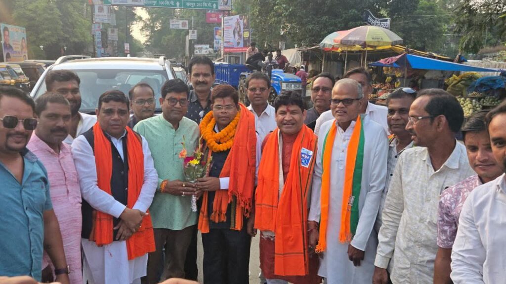 BJP पिछड़ा वर्ग मोर्चा के प्रदेश अध्यक्ष एवं पूर्व विधायक अशोक साहू के प्रथम आगमन पर सक्ती नगर में हुआ भव्य स्थानीय सांसद कमलेश जांगड़े एवं मोर्चे के प्रदेश महामंत्री डॉक्टर खिलावन साहू भी रहे मौजूद, जिले भर के पार्टी कार्यकर्ता पहुंचे स्वागत कार्यक्रम में kshititech