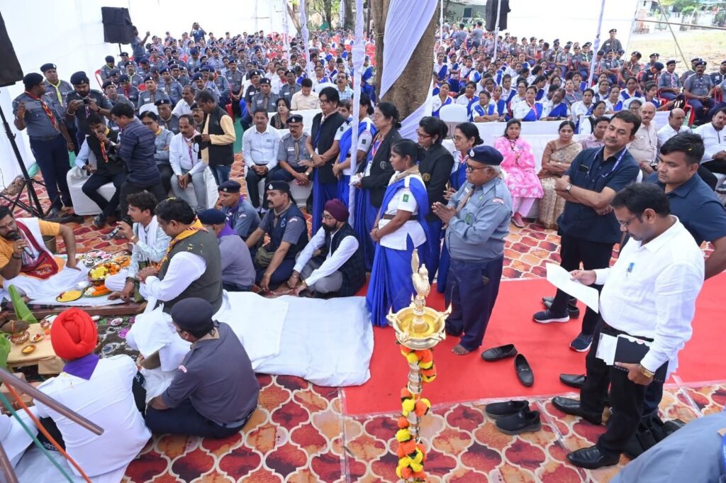 रायपुर में भारत स्काउट गाइड के मुख्यालय निर्माण का हुआ 8 नवंबर को भूमि पूजन, स्कूल शिक्षा मंत्री गजेंद्र यादव एवं राज्य मुख्य आयुक्त इंद्रजीत सिंह खालसा की मौजूदगी में किया गया भूमि पूजन समारोह, छत्तीसगढ़ में स्काउट गाइड की स्थापना की रजत जयंती पर हुआ यह गौरवशाली आयोजन kshititech