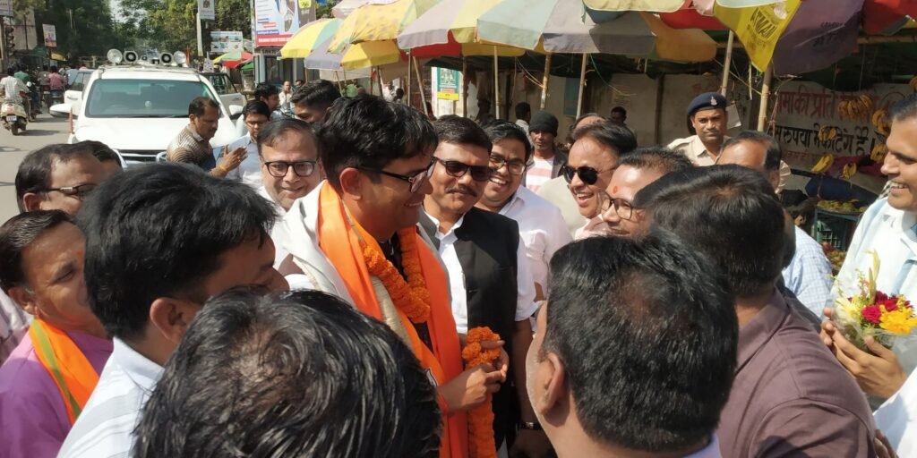 वित्त मंत्री ओपी चौधरी का शक्ति में हुआ जोरदार स्वागत, भाजपा जिला अध्यक्ष टिकेश्वर एवं मंडल अध्यक्ष अभिषेक शर्मा के नेतृत्व में पहुंचे कार्यकर्ता, स्वागत से अभिभूत चौधरी जी ने कहा-छत्तीसगढ़ की सरकार सर्व वर्ग के कल्याण के लिए चला रही योजनाएं kshititech