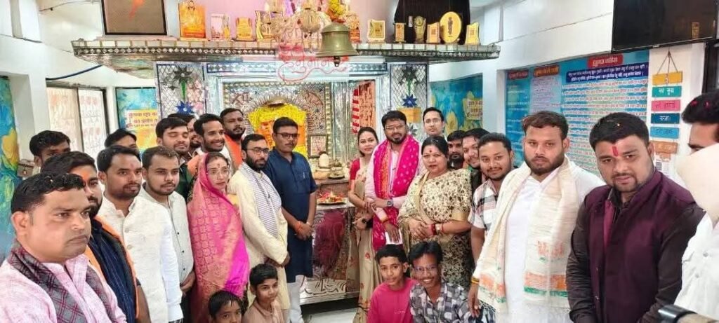 हजारों युवा पहुंचे सम्मेलन में- युवा मोर्चा अध्यक्ष राहुल टिकरिहा ने शक्ति आगमन पर शहर के सिद्ध हनुमान मंदिर में पहुंचकर टेका मत्था, शक्ति जिले के युवाओं ने किया अपने प्रदेश अध्यक्ष का अभूतपूर्व स्वागत राधाकृष्ण मंदिर में युवा सम्मेलन को संबोधित किया राहुल ने kshititech