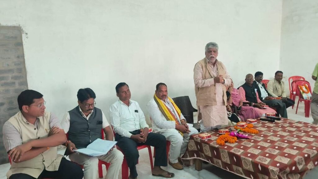 शक्ति के डोंगिया में कांग्रेस पार्टी ने किया SIR मतदाता गहन पुनरीक्षण प्रशिक्षण शिविर का आयोजन, 150 की संख्या में पार्टी कार्यकर्ता रहे मौजूद, कांग्रेस कार्यकर्ताओं को किया गया प्रशिक्षित, ठाकुर गुलजार सिंह के मार्गदर्शन में हुआ शिविर kshititech