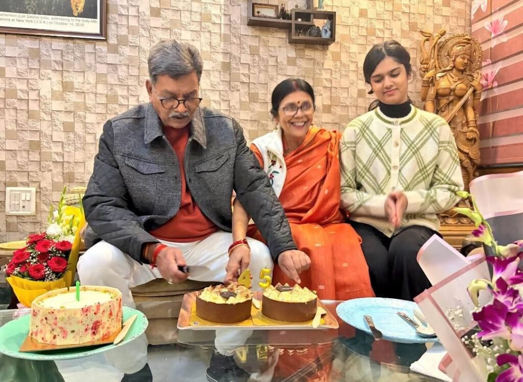 बाराद्वार में कांग्रेस पार्टी का SIR मतदाता गहन पुन निरीक्षण प्रशिक्षण शिविर 23 नवंबर को हुआ संपन्न,महंत दंपति की 45वीं वैवाहिक वर्षगांठ पर भी कार्यकर्ताओं ने केक काट कर दी जिला प्रतिनिधि ठाकुर गुलजार सिंह ने कहा- SIR में पीसीसी के निर्देशो का पालन करें अपने-अपने क्षेत्र में कांग्रेस के कार्यकर्ता,विधायक प्रतिनिधि रूपनारायण साहू ने कहा- महंत जी पूरे क्षेत्र के हैं विकास पुरुष बाराद्वार में कांग्रेस पार्टी का SIR मतदाता गहन पुन निरीक्षण प्रशिक्षण शिविर 23 नवंबर को हुआ संपन्न,महंत दंपति की 45वीं वैवाहिक वर्षगांठ पर भी कार्यकर्ताओं ने केक काट कर दी जिला प्रतिनिधि ठाकुर गुलजार सिंह ने कहा- SIR में पीसीसी के निर्देशो का पालन करें अपने-अपने क्षेत्र में कांग्रेस के कार्यकर्ता,विधायक प्रतिनिधि रूपनारायण साहू ने कहा- महंत जी पूरे क्षेत्र के हैं विकास पुरुष kshititech