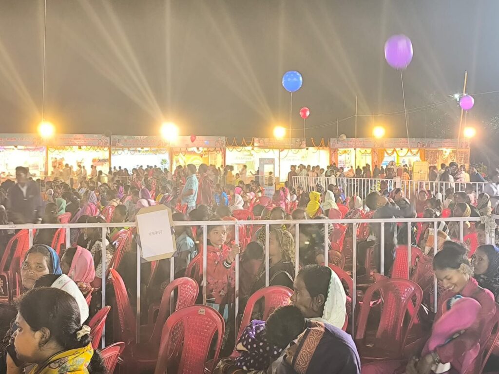 IAS तोपनो साहब के बेहतर मैनेजमेंट ने ऐतिहासिक बना दिया शक्ति के राज्योत्सव को- कलेक्टर तोपनो ने ली साप्ताहिक समय सीमा की बैठक,यूनिटी मार्च की सभी तैयारियां समय पर करे सुनिश्चित- कलेक्टर,कलेक्टर ने विभिन्न विभागों के कार्यों की विस्तार से की समीक्षा, लंबित प्रकरणों का शीघ्र निराकरण करने के दिए निर्देश, जन दर्शन में भी सुनी कलेक्टर साहब ने समस्याएं, कलेक्ट्रेट मैदान के राज्योत्सव में पहुंची जिले भर की जनता, छत्तीसगढ़ की प्रसिद्ध कवियित्री अन्नपूर्णा पवार ने भी दी सुंदर प्रस्तुति IAS तोपनो साहब के बेहतर मैनेजमेंट ने ऐतिहासिक बना दिया शक्ति के राज्योत्सव को- कलेक्टर तोपनो ने ली साप्ताहिक समय सीमा की बैठक,यूनिटी मार्च की सभी तैयारियां समय पर करे सुनिश्चित- कलेक्टर,कलेक्टर ने विभिन्न विभागों के कार्यों की विस्तार से की समीक्षा, लंबित प्रकरणों का शीघ्र निराकरण करने के दिए निर्देश, जन दर्शन में भी सुनी कलेक्टर साहब ने समस्याएं, कलेक्ट्रेट मैदान के राज्योत्सव में पहुंची जिले भर की जनता, छत्तीसगढ़ की प्रसिद्ध कवियित्री अन्नपूर्णा पवार ने भी दी सुंदर प्रस्तुति kshititech