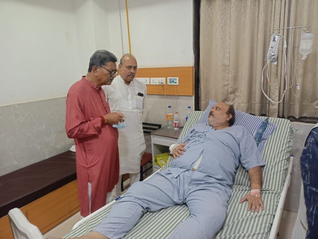 शक्ति के पत्रकार सुदेश शर्मा रायपुर के अस्पताल में हुए भर्ती, नेता प्रतिपक्ष महंत पहुंचे सुदेश का हाल-चाल जानने,अस्पताल प्रबंधन को भी दिए बेहतर उपचार करने के निर्देश, अस्वस्थता के चलते सुदेश शर्मा का चल रहा है अस्पताल में उपचार शक्ति के पत्रकार सुदेश शर्मा रायपुर के अस्पताल में हुए भर्ती, नेता प्रतिपक्ष महंत पहुंचे सुदेश का हाल-चाल जानने,अस्पताल प्रबंधन को भी दिए बेहतर उपचार करने के निर्देश, अस्वस्थता के चलते सुदेश शर्मा का चल रहा है अस्पताल में उपचार kshititech