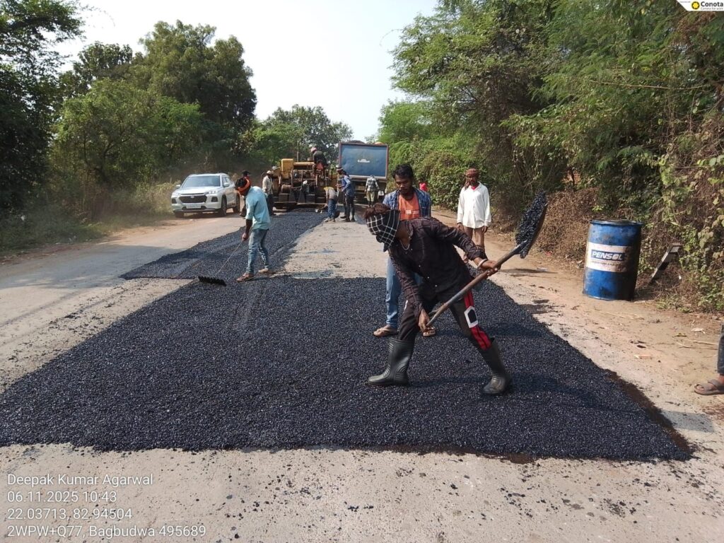 शक्ति जिले में 6 करोड़ की लागत से बरसात में खराब हो चुकी सड़कों का मरम्मत कार्य हुआ चालू, पीडब्ल्यूडी मंत्री अरुण साव ने करी थी शक्ति आगमन पर घोषणा,चिसदा के जवाहर नवोदय विद्यालय के निरीक्षण पर पहुंचे कलेक्टर तोपनो साहब, जिले में वंदे मातरम की 150वीं वर्षगांठ पर देश प्रेम का होगा आगाज kshititech