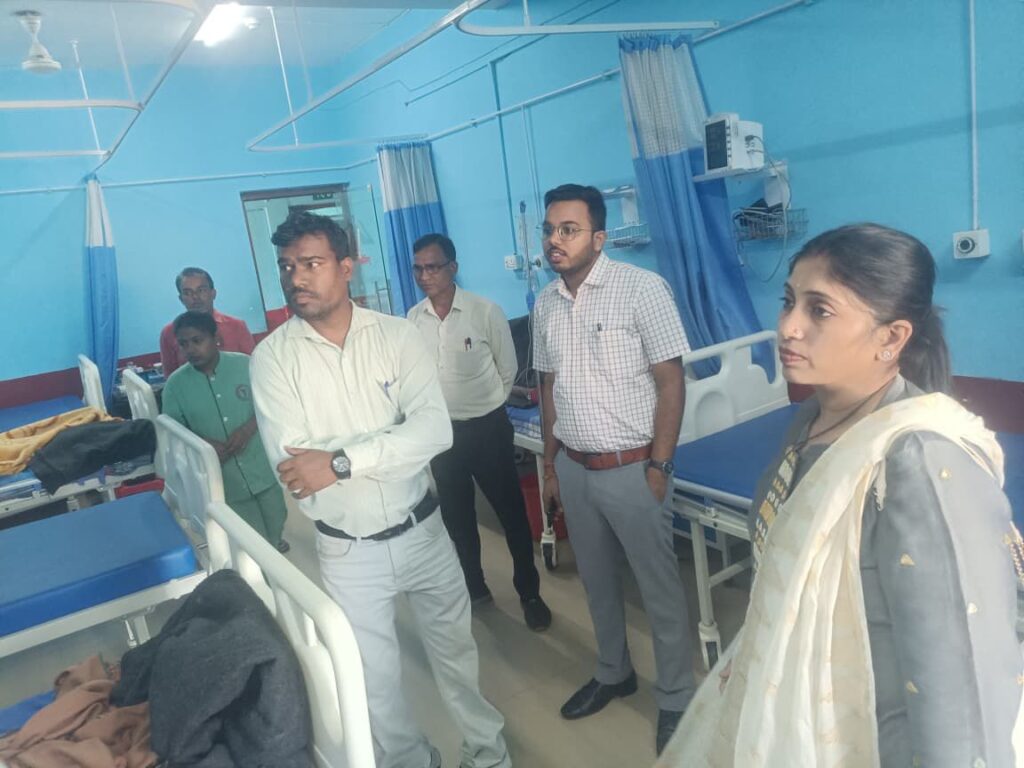 सख्त हुआ प्रशासन- प्राइवेट अस्पतालों का निरीक्षण किया शक्ति जिले के स्वास्थ्य एवं प्रशासन के अधिकारियों ने,अनेकों अस्पतालों में पाई गई कमियां, अस्पताल संचालको को दिए गए तत्काल मानकों के अनुरूप अस्पताल संचालन के निर्देश, जिले की सीएमएचओ डॉक्टर पूजा अग्रवाल ने कहा- स्वास्थ्य सेवाओं में लापरवाही पर निजी अस्पतालों पर भी होगी कार्रवाई, अस्पतालों में इलाज की रेट लिस्ट प्रदर्शित करने के दिए गए निर्देश kshititech