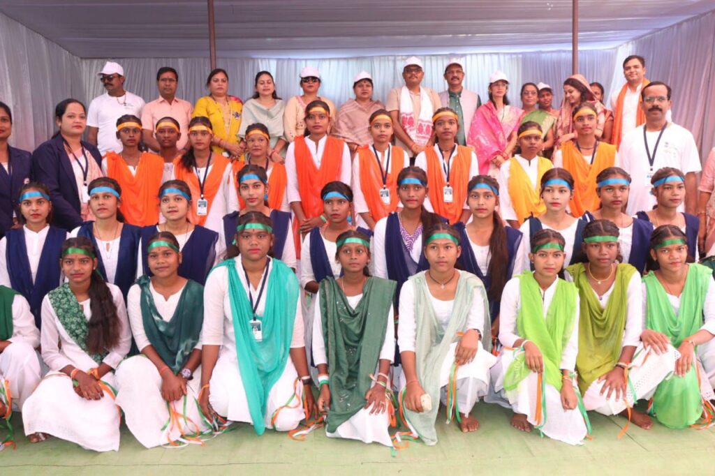 अद्वितीय आयोजन- शक्ति जिले में दिखी एकता की मिशाल, भोलेनाथ की नगरी तुर्री धाम से हजारों की संख्या में यूनिटी मार्च में रवाना हुए नागरिक, सांसद, कलेक्टर, एसपी सहित जिले भर के जनप्रतिनिधि रहे मौजूद,अवसर था सरदार वल्लभभाई पटेल की 150वीं जयंती का, जिले वासियों ने कहा- कभी नहीं देखा ऐसा आयोजन,13 किलोमीटर तक पदयात्रा की नागरिकों ने अद्वितीय आयोजन- शक्ति जिले में दिखी एकता की मिशाल, भोलेनाथ की नगरी तुर्री धाम से हजारों की संख्या में यूनिटी मार्च में रवाना हुए नागरिक, सांसद, कलेक्टर, एसपी सहित जिले भर के जनप्रतिनिधि रहे मौजूद,अवसर था सरदार वल्लभभाई पटेल की 150वीं जयंती का, जिले वासियों ने कहा- कभी नहीं देखा ऐसा आयोजन,13 किलोमीटर तक पदयात्रा की नागरिकों ने kshititech