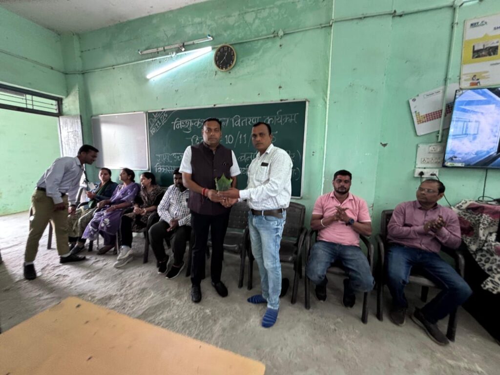 सशक्त बेटियां ही प्रगति का आधार- अमर सुल्तानिया, छत्तीसगढ़ शासन की सरस्वती साइकिल योजना के तहत 24 छात्राओं को किया गया साइकिल का वितरण, बनारी के हाई स्कूल में आयोजित था कार्यक्रम, साइकिल मिलते ही छात्राओं के चेहरों पर दिखी मुस्कान kshititech