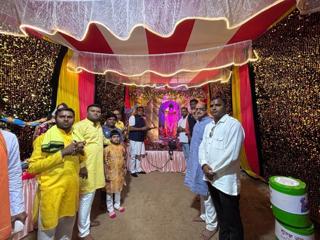 अखंड नवधा रामायण में पहुंचे भाजपा नेता अमर सुल्तानिया, सुल्तानिया ने कहा- भगवान श्री रामचंद्र जी केवल इतिहास नहीं, बल्कि हमारे जीवन के हैं आदर्श, राम,रामायण ही है जीवन का आधार अखंड नवधा रामायण में पहुंचे भाजपा नेता अमर सुल्तानिया, सुल्तानिया ने कहा- भगवान श्री रामचंद्र जी केवल इतिहास नहीं, बल्कि हमारे जीवन के हैं आदर्श, राम,रामायण ही है जीवन का आधार kshititech