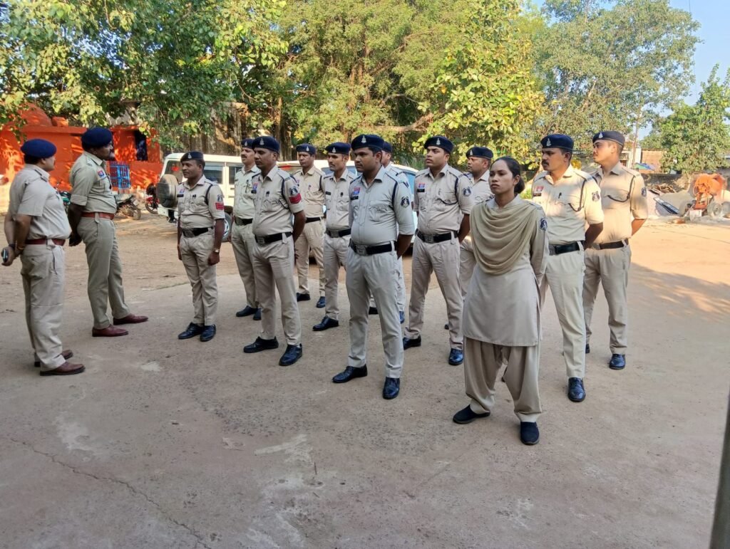बेहतर पुलिसिंग व्यवस्था के लिए मंथन- शक्ति जिले के SP प्रफुल्ल ठाकुर ने ली जिले भर के थाना प्रभारियो एवं विभागीय कर्मचारियों की विस्तृत समीक्षा बैठक, 40 बिंदुओं पर दिए गए दिशा निर्देश, एसपी साहब की नई पहल विभागीय अधिकारी, कर्मचारियों के जन्मदिन पर भेंट किया जाएगा गुलदस्ता एवं एक दिन का मिलेगा अवकाश बेहतर पुलिसिंग व्यवस्था के लिए मंथन- शक्ति जिले के SP प्रफुल्ल ठाकुर ने ली जिले भर के थाना प्रभारियो एवं विभागीय कर्मचारियों की विस्तृत समीक्षा बैठक, 40 बिंदुओं पर दिए गए दिशा निर्देश, एसपी साहब की नई पहल विभागीय अधिकारी, कर्मचारियों के जन्मदिन पर भेंट किया जाएगा गुलदस्ता एवं एक दिन का मिलेगा अवकाश kshititech