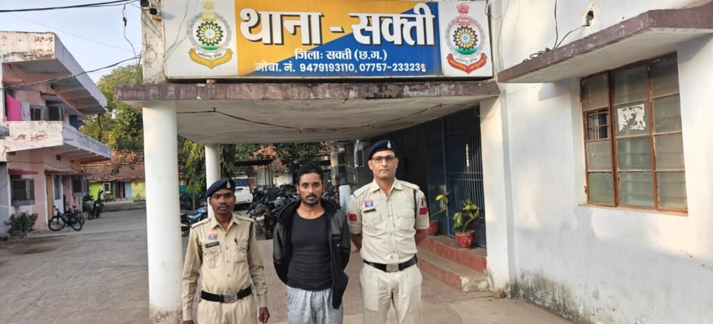शक्ति पुलिस ने की पशु क्रूरता निवारण अधिनियम के तहत कार्रवाई, आरोपी को किया गिरफ्तार, शक्ति थाना टीआई लखन पटेल की सजगता से हुई कार्रवाई, गौ सेवा समिति के सदस्यों ने दी थी थाने में सूचना, गोवंश की रक्षा के लिए पुलिस भी है सजग kshititech