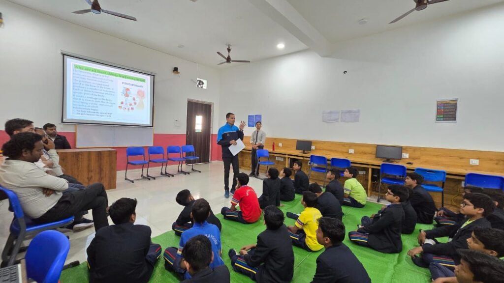 बाराद्वार के एशियन वर्ल्ड स्कूल में रेड डे एवं जागरूकता सत्रों का सफल आयोजन, आयोजन को लेकर बच्चों में भी उत्सुकता अलग-अलग शत्रु के माध्यम से बच्चों को किया गया जागरूक kshititech