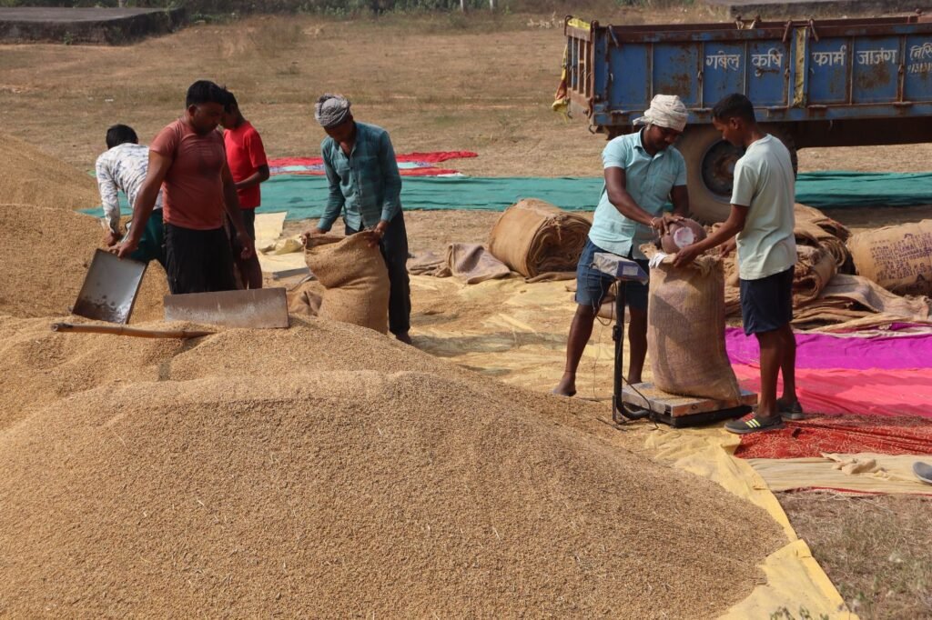 शक्ति जिले की 10 खबर एक साथ- जिले में धान खरीदी की सुचारू व्यवस्था से किसान खुश,कल आएंगे जिले के प्रभारी मंत्री गुरु,प्रशासनिक अधिकारियों ने किया धान उपार्जन केदो का निरीक्षण, जिले में सांसद खेल महोत्सव का हुआ आयोजन, व्यापम की परीक्षाओं को लेकर गाइडलाइन जारी, घर बैठे किसानों को मिल रहा ऑनलाइन टोकन kshititech