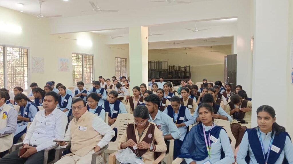 शक्ति के शासकीय महाविद्यालय जेठा में संविधान दिवस पर हमारा संविधान हमारा स्वाभिमान प्रस्तावना का हुआ वाचन शक्ति के शासकीय महाविद्यालय जेठा में संविधान दिवस पर हमारा संविधान हमारा स्वाभिमान प्रस्तावना का हुआ वाचन kshititech