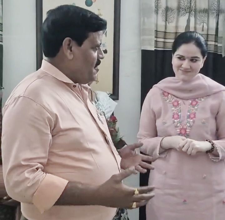 टी आई वाई एन शर्मा की इंस्टाग्राम आईडी में पोस्ट की गई रील को 6 दिनों में मिले एक लाख व्यूवर, जिले की एसपी मैडम के तबादले पर सुंदर पंक्तियो के माध्यम से भावनाएं व्यक्त की थी शर्मा जी ने, एक प्रेरणादायक पोस्ट के रूप में लोगों ने किया यूट्यूब पर लाइक टी आई वाई एन शर्मा की इंस्टाग्राम आईडी में पोस्ट की गई रील को 6 दिनों में मिले एक लाख व्यूवर, जिले की एसपी मैडम के तबादले पर सुंदर पंक्तियो के माध्यम से भावनाएं व्यक्त की थी शर्मा जी ने, एक प्रेरणादायक पोस्ट के रूप में लोगों ने किया यूट्यूब पर लाइक kshititech