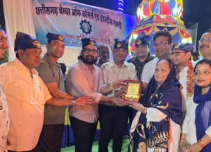 गुरु नानक जी की शोभा यात्रा का भव्य स्वागत किया शक्ति के अग्रवाल समाज एवं छत्तीसगढ़ चेंबर ऑफ कॉमर्स ने, शोभा यात्रा में बाहर से आए कलाकारों द्वारा वीरता भरे शस्त्र का प्रदर्शन भी रहा आकर्षण का केंद्र, शक्ति में आपसी भाईचारे की मिसाल है समाजो के बीच गुरु नानक जी की शोभा यात्रा का भव्य स्वागत किया शक्ति के अग्रवाल समाज एवं छत्तीसगढ़ चेंबर ऑफ कॉमर्स ने, शोभा यात्रा में बाहर से आए कलाकारों द्वारा वीरता भरे शस्त्र का प्रदर्शन भी रहा आकर्षण का केंद्र, शक्ति में आपसी भाईचारे की मिसाल है समाजो के बीच kshititech