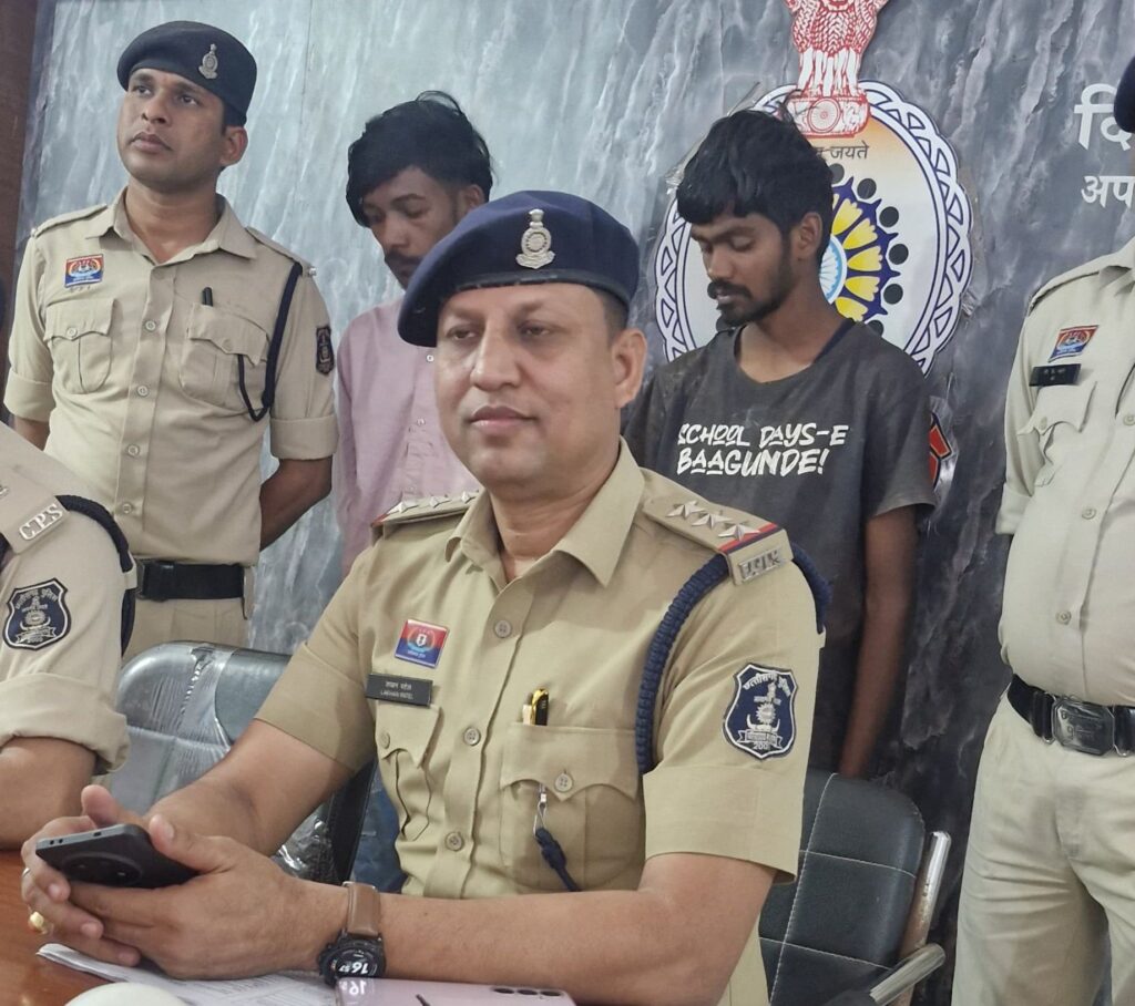 धन्यवाद शक्ति पुलिस- शक्ति पुलिस की चोरी के मामलों में बड़ी सफलता- लाखों रुपए का सामान हुआ जब्त,TI लखन पटेल एवं साइबर टीम की सजगता से चोरी के आरोपी हुए गिरफ्तार,एडिशनल एसपी हरीश यादव ने प्रेस वार्ता लेकर दी जानकारी, एसपी ठाकुर साहब के निर्देशन में पुलिस सजग, पुलिस की सक्रियता से आम जनता के मन में सुरक्षा की भावना हुई और मजबूत kshititech
