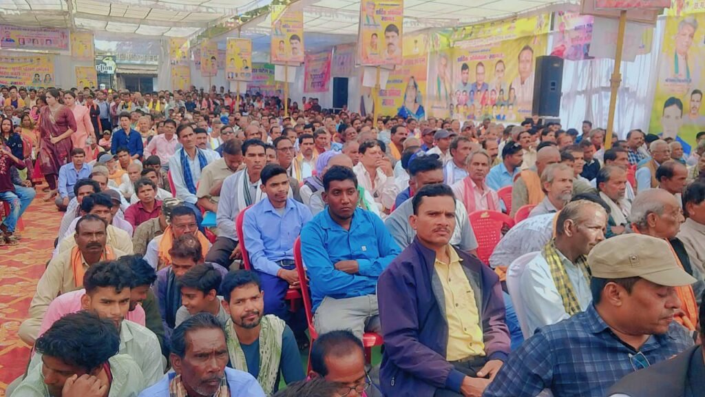 शक्ति में मरार पटेल समाज का हुआ प्रदेश स्तरीय ऐतिहासिक सम्मेलन,माँ शाकंभरी  की निकली भव्य शोभायात्रा, समाज के 680 बच्चों ने उपस्थित होकर दिया अपना परिचय, समाज के विवाह योग्य बच्चों की वैवाहिक पत्रिका का भी हुआ विमोचन, हजारों समाज बंधुओ की रही उपस्थिति, पूर्व प्रदेश अध्यक्ष प्रेम पटेल ने कहा- ऐतिहासिक उपस्थिति के लिए सभी का धन्यवाद kshititech