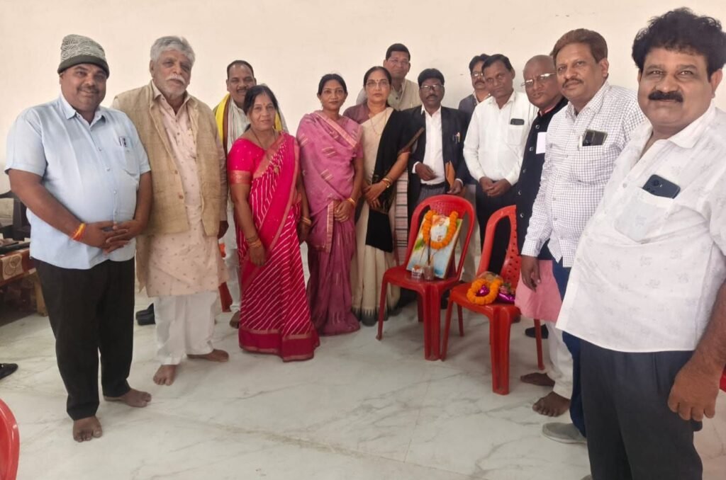 शक्ति के डोंगिया में कांग्रेस पार्टी ने किया SIR मतदाता गहन पुनरीक्षण प्रशिक्षण शिविर का आयोजन, 150 की संख्या में पार्टी कार्यकर्ता रहे मौजूद, कांग्रेस कार्यकर्ताओं को किया गया प्रशिक्षित, ठाकुर गुलजार सिंह के मार्गदर्शन में हुआ शिविर kshititech