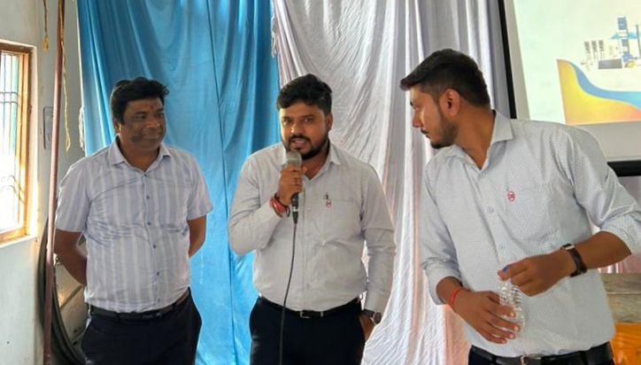 शक्ति के प्रतिष्ठित विकास ट्रेडर्स में 24 नवंबर को हुआ CRI पंप्स एंड मोटर की मैकेनिक मीट का आयोजन,करीब 300 की संख्या में क्षेत्र के प्लंबर रहे मौजूद, कंपनी के नए प्रोडक्ट की दी गई जानकारी, मैकेनिकों ने भी कहा दुनिया की नंबर वन कंपनी है CRI शक्ति के प्रतिष्ठित विकास ट्रेडर्स में 24 नवंबर को हुआ CRI पंप्स एंड मोटर की मैकेनिक मीट का आयोजन,करीब 300 की संख्या में क्षेत्र के प्लंबर रहे मौजूद, कंपनी के नए प्रोडक्ट की दी गई जानकारी, मैकेनिकों ने भी कहा दुनिया की नंबर वन कंपनी है CRI kshititech