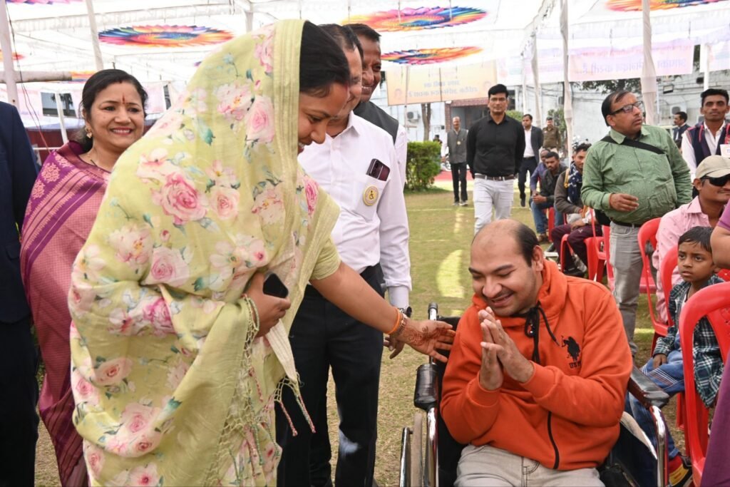 ऐतिहासिक अनूठा आयोजन- 21 दिसंबर को संपन्न विकलांग वैवाहिक परिचय सम्मेलन में 288 दिव्यांगों ने करवाया पंजीयन, कार्यक्रम स्थल पर ही तय हुए 12 जोड़े, अब 1 मार्च को होगा सामूहिक विवाह का आयोजन, परिषद के प्रदेश अध्यक्ष सत्येंद्र अग्रवाल ने दी जानकारी, दिव्यांगों से संवाद भी किया मंत्री राजवाड़े ने kshititech