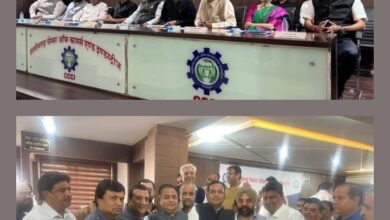 शहरी क्षेत्र में ट्रेड लाइसेंस पर चैंबर ने जताया कड़ा विरोध- चैंबर ने कहा- व्यापारियों पर पड़ेगा अनावश्यक आर्थिक बोझ,चेंबर भवन में द्वितीय कार्यकारिणी बैठक सम्पन्न, बैठक में लिए गए अनेक महत्वपूर्ण निर्णय,कार्यकारी महामंत्री अमर सुल्तानिया ने कहा- चेंबर की पहल से व्यापारियों को मिली जीएसटी में बड़ी राहत kshititech