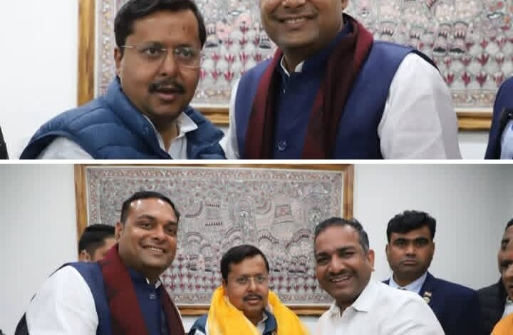 जशपुर जिला प्रभारी अमर सुल्तानिया पहुंचे दिल्ली, राष्ट्रीय कार्यकारी अध्यक्ष नितिन नवीन से करी मुलाकात, अखिल भारतीय मारवाड़ी युवा मंच के पूर्व राष्ट्रीय अध्यक्ष रवि अग्रवाल ने भी नितिन नवीन को दी बधाई, अमर सुल्तानिया ने कहा- नितिन जी के समृद्ध अनुभवो से संगठन सफलता के नए सोपान तय करेगा kshititech