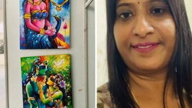 मैसूर के दशहरे मैदान में आयोजित कला प्रदर्शनी में उषा केडिया की कलाकृतियों को मिली सराहना, विदेशी सैलानियों ने करी पेंटिंग्स की प्रशंसा, अपनी श्रेष्ठ कलाओं से अंतरराष्ट्रीय मंच पर भी सम्मानित हो चुकी हैं उषा केडिया मैसूर के दशहरे मैदान में आयोजित कला प्रदर्शनी में उषा केडिया की कलाकृतियों को मिली सराहना, विदेशी सैलानियों ने करी पेंटिंग्स की प्रशंसा, अपनी श्रेष्ठ कलाओं से अंतरराष्ट्रीय मंच पर भी सम्मानित हो चुकी हैं उषा केडिया kshititech