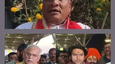 बाबा ने दे डाली बघेल को विदेश जाने की सलाह- बाबा बागेश्वर और पूर्व सीएम भूपेश में जुबानी जंग तेज, शक्ति के किसान कांग्रेस के जिला अध्यक्ष साधेश्वर गबेल ने कहा- छत्तीसगढ़ है शांति का टापू, धीरेंद्र शास्त्री जी यहां आकर संत महात्मा का कार्य करें, राजनीति नहीं kshititech