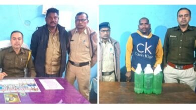 सकरेली खुर्द में अवैध महुआ शराब पर आबकारी विभाग की छापामार कारवाई, आबकारी अधिकारी उप्पल के नेतृत्व में चल रही लगातार ताड़ बतोड़ कार्रवाई सकरेली खुर्द में अवैध महुआ शराब पर आबकारी विभाग की छापामार कारवाई, आबकारी अधिकारी उप्पल के नेतृत्व में चल रही लगातार ताड़ बतोड़ कार्रवाई kshititech